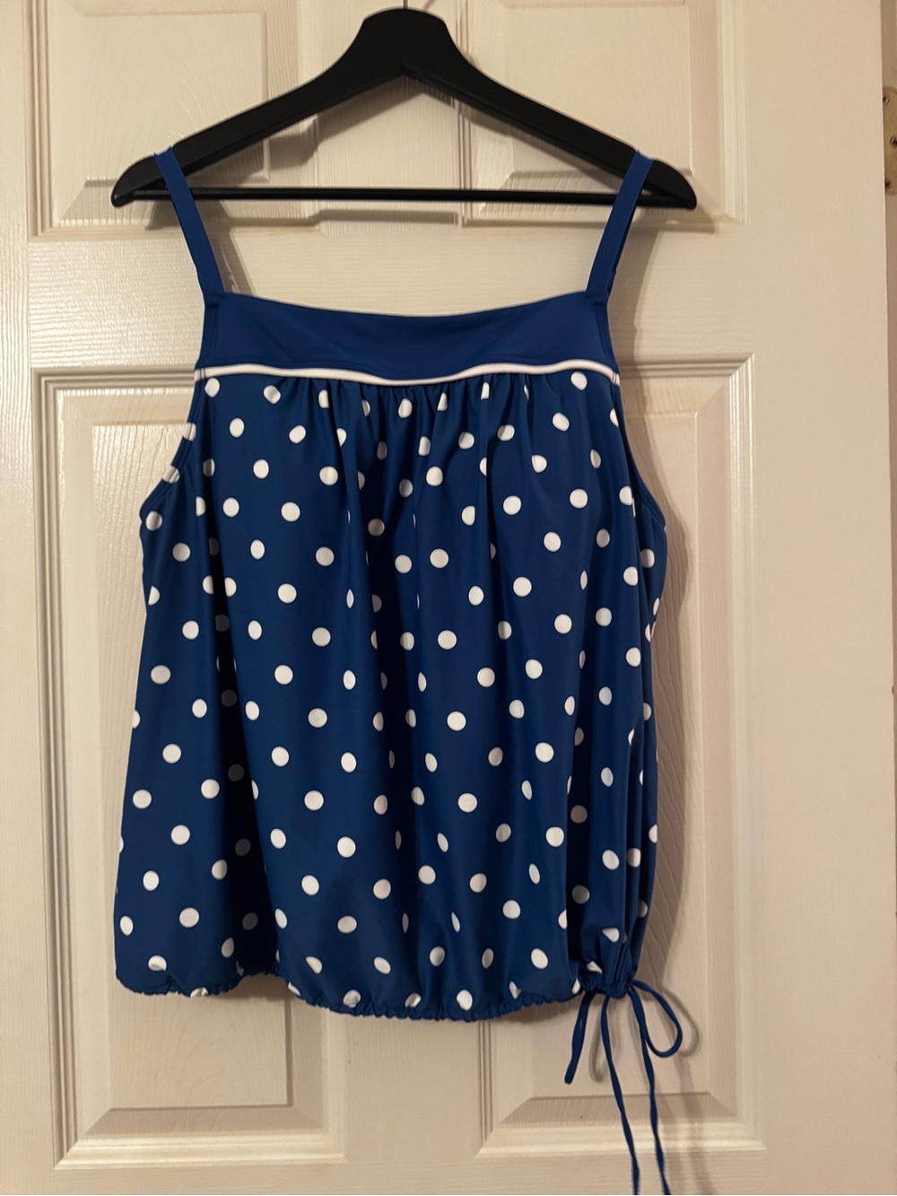 Beach House Women’s Size 16 Blue and White Polka Dot Swim Tankini Top